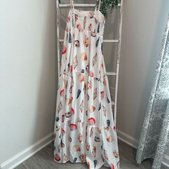 Seashell Maxi Dress - Picture 6 of 7